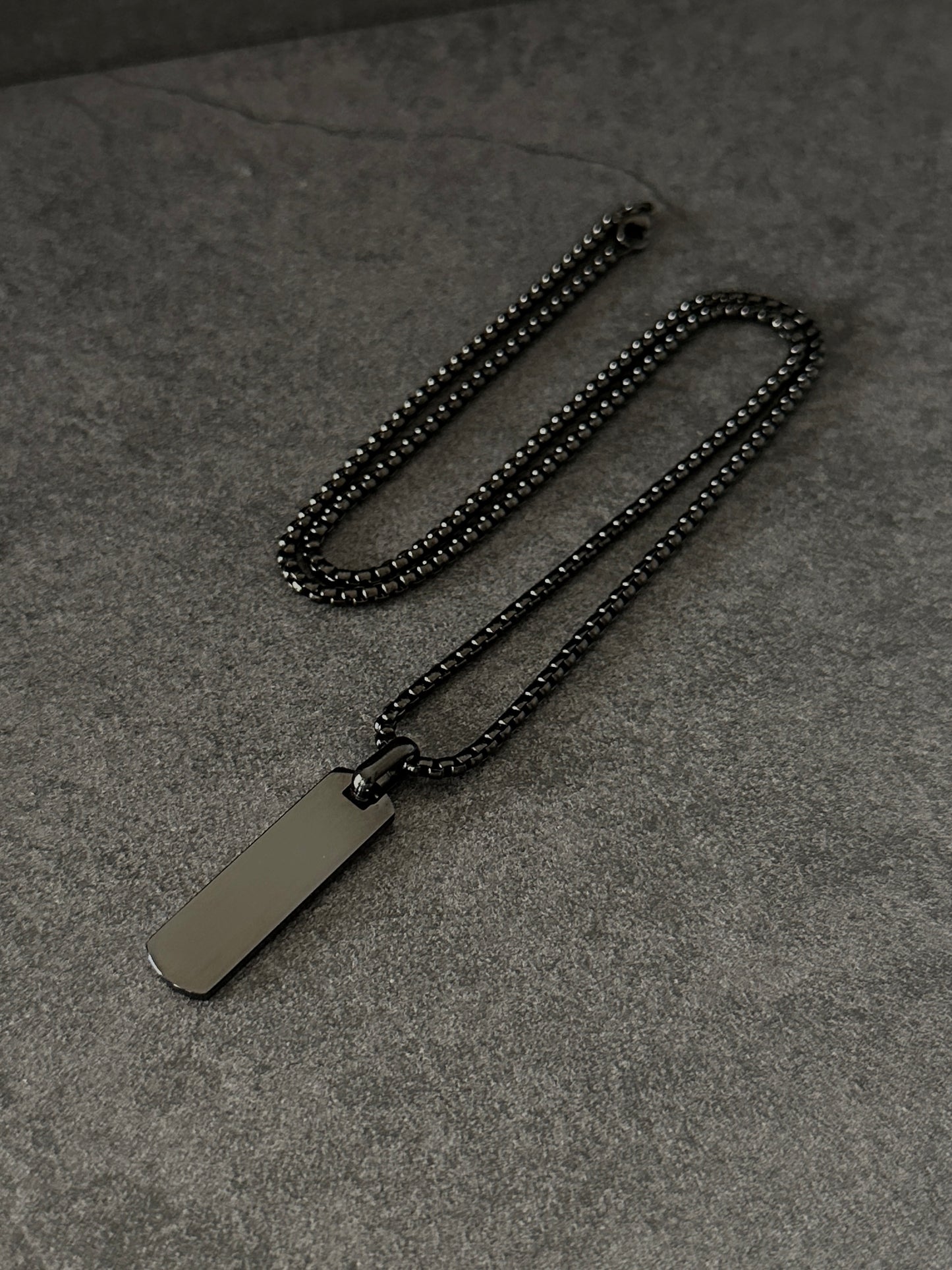 BLACK NECKLACE