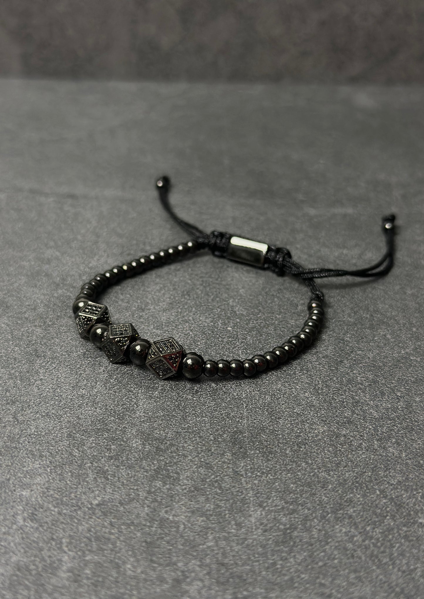 EXCLUSIVE BLACK BRACELET