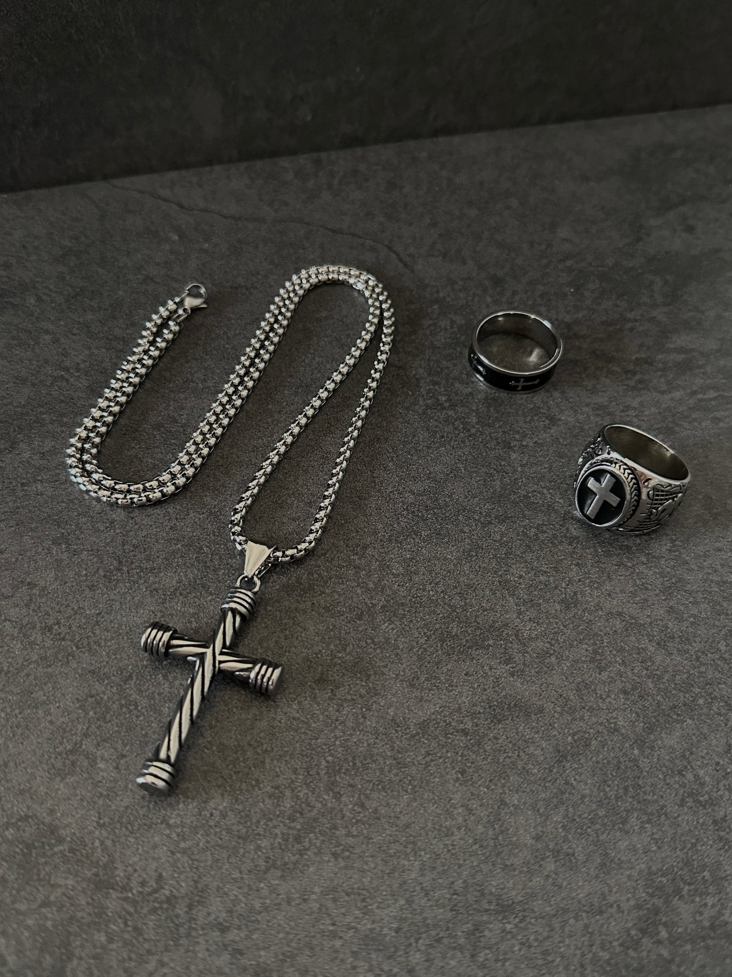 CROSS NECKLACE